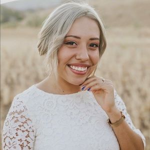 Meet your Posher, Jaqueline